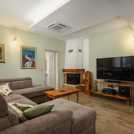 Vila In Srebrni I With Pool Near Marea