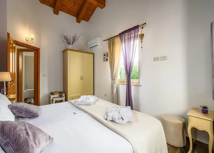 In Srebrni I With Pool Near Marea Vila *